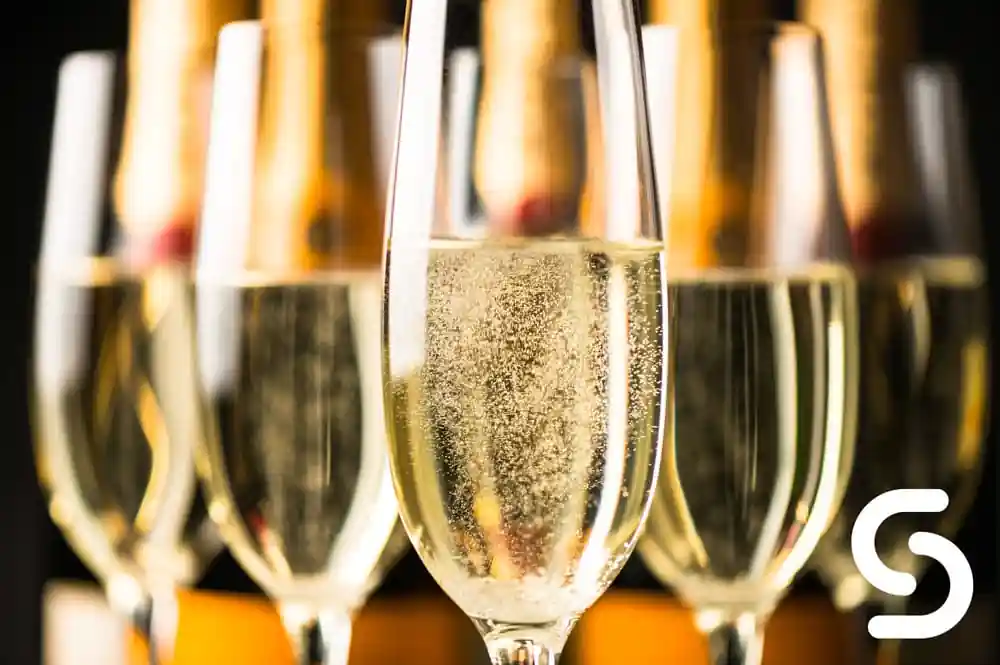 How is a Champagne Flute made? - Smart Hospitality Supplies