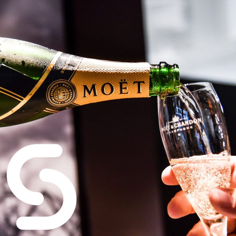 10 of the Best Champagnes in the World - Smart Hospitality Supplies||||