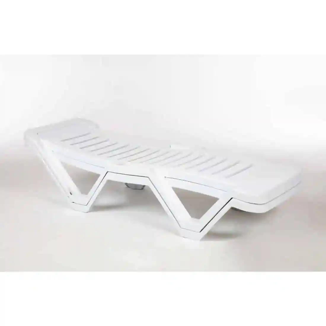Polypropylene Sun Loungers White (Pack of 2) - Image 3