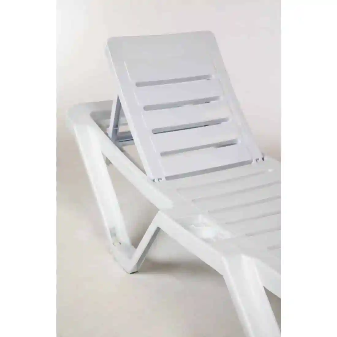 Polypropylene Sun Loungers White (Pack of 2) - Image 4
