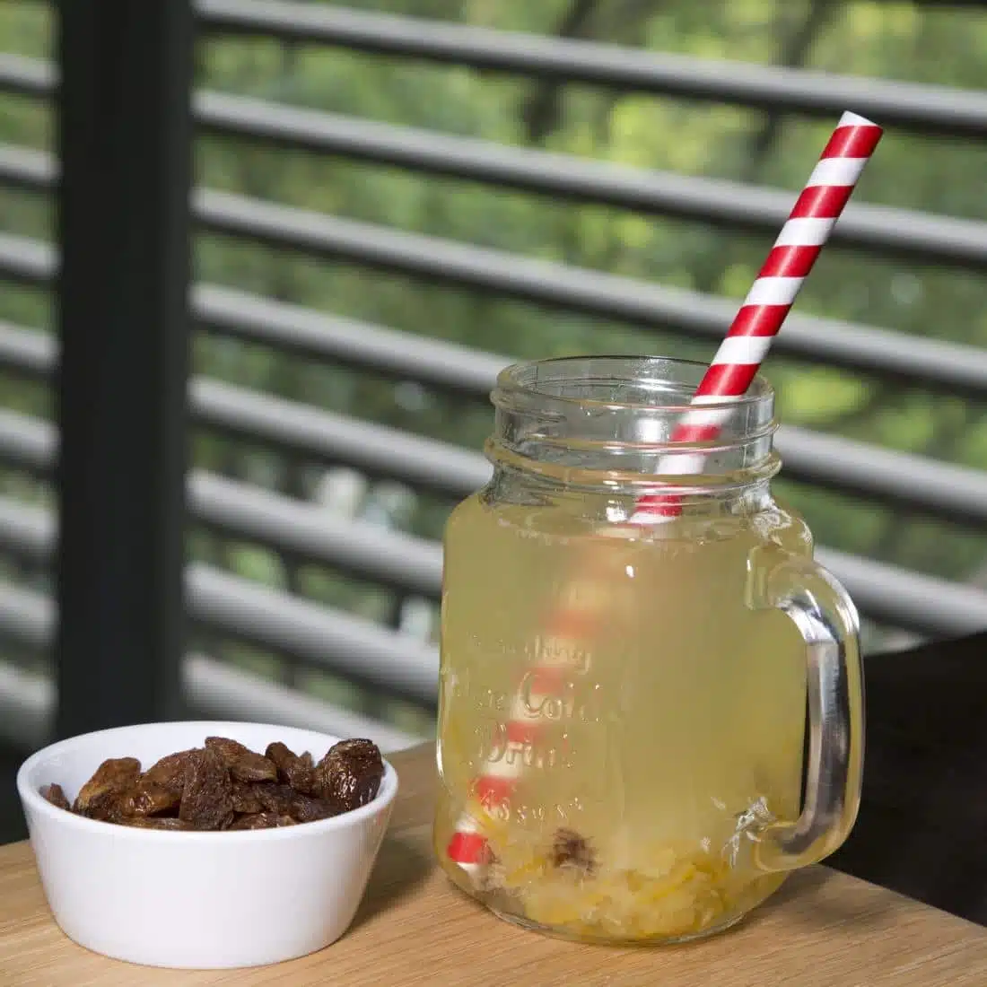 Fiesta Compostable Paper Smoothie Straws Red Stripes (Pack of 250) - Image 5