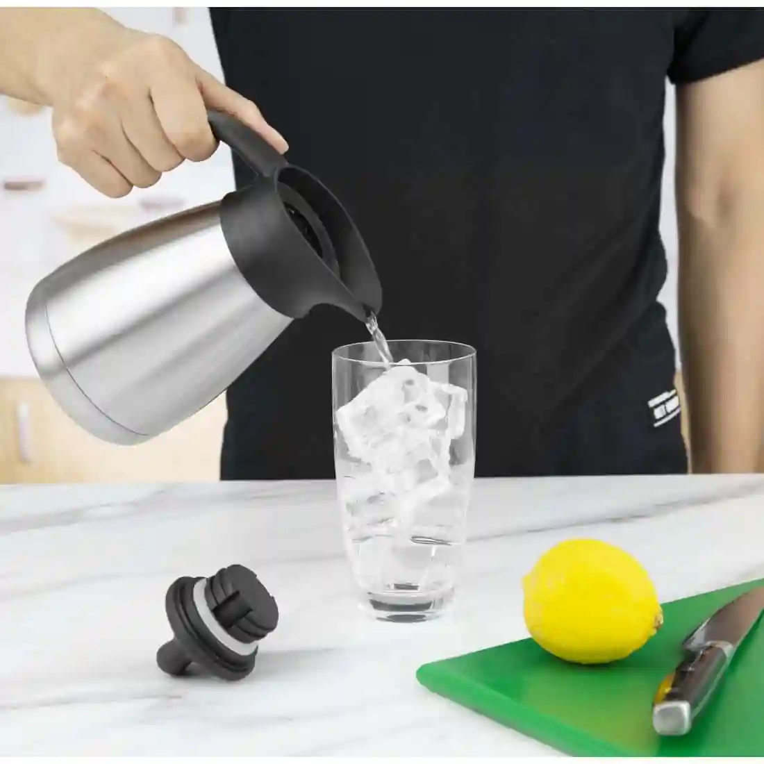 Olympia Screwtop Vacuum Jug 500ml - Image 5