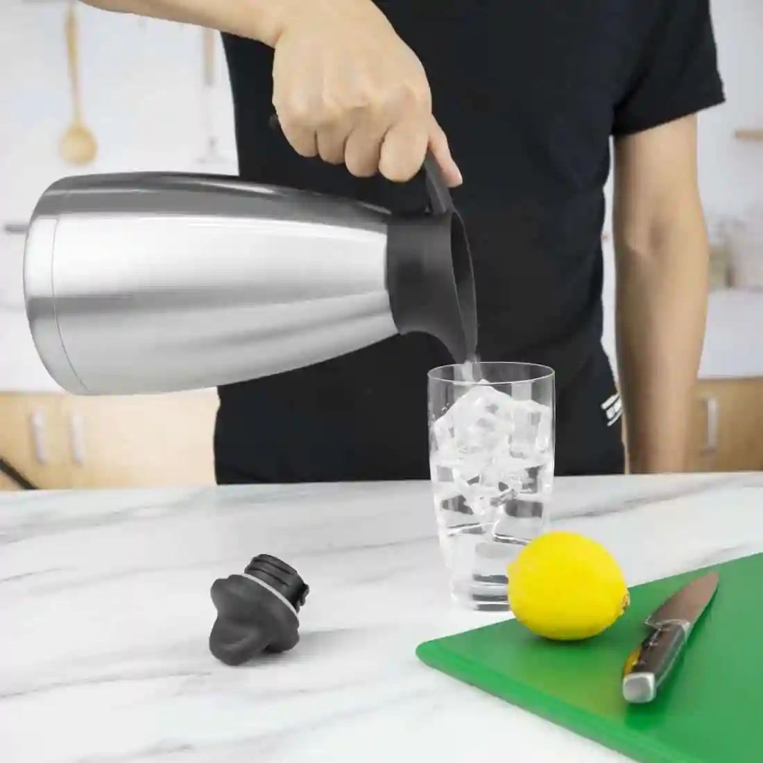 Olympia Screwtop Vacuum Jug 1.5Ltr - Image 5