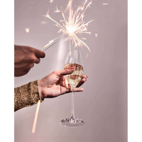 Cristal d'Arques Swirly Flute Glasses 240ml (8 Pack) - Image 4