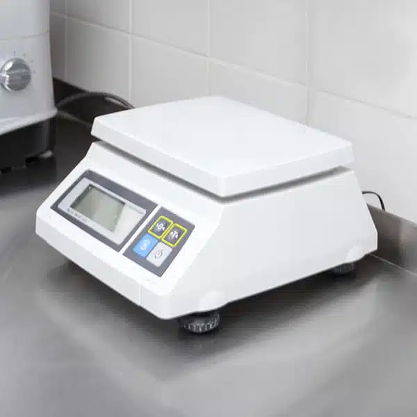 Measuring Cups & Kitchen Scales