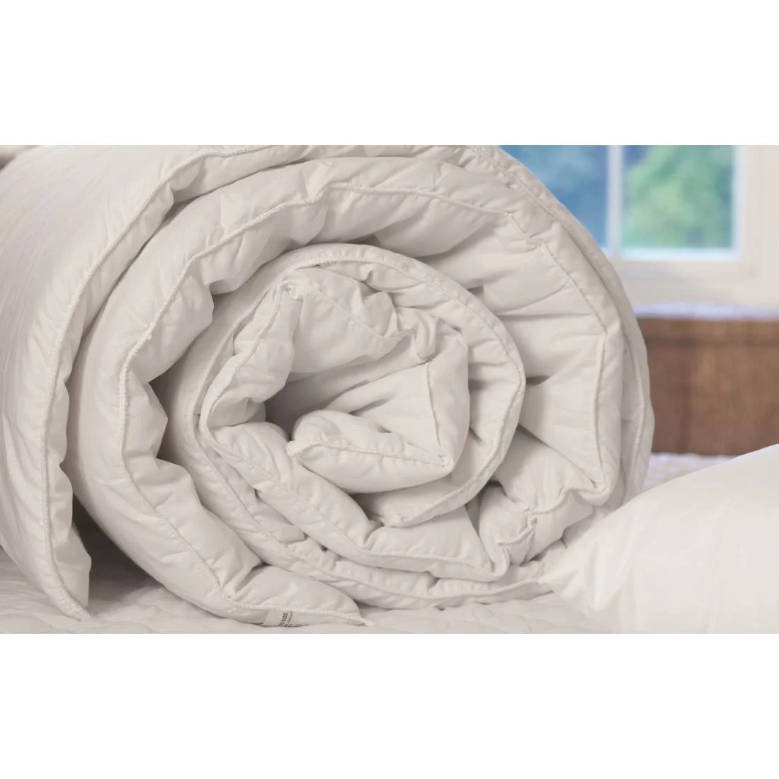 Mitre Essentials Spectrum Bedding Set White - Image 3