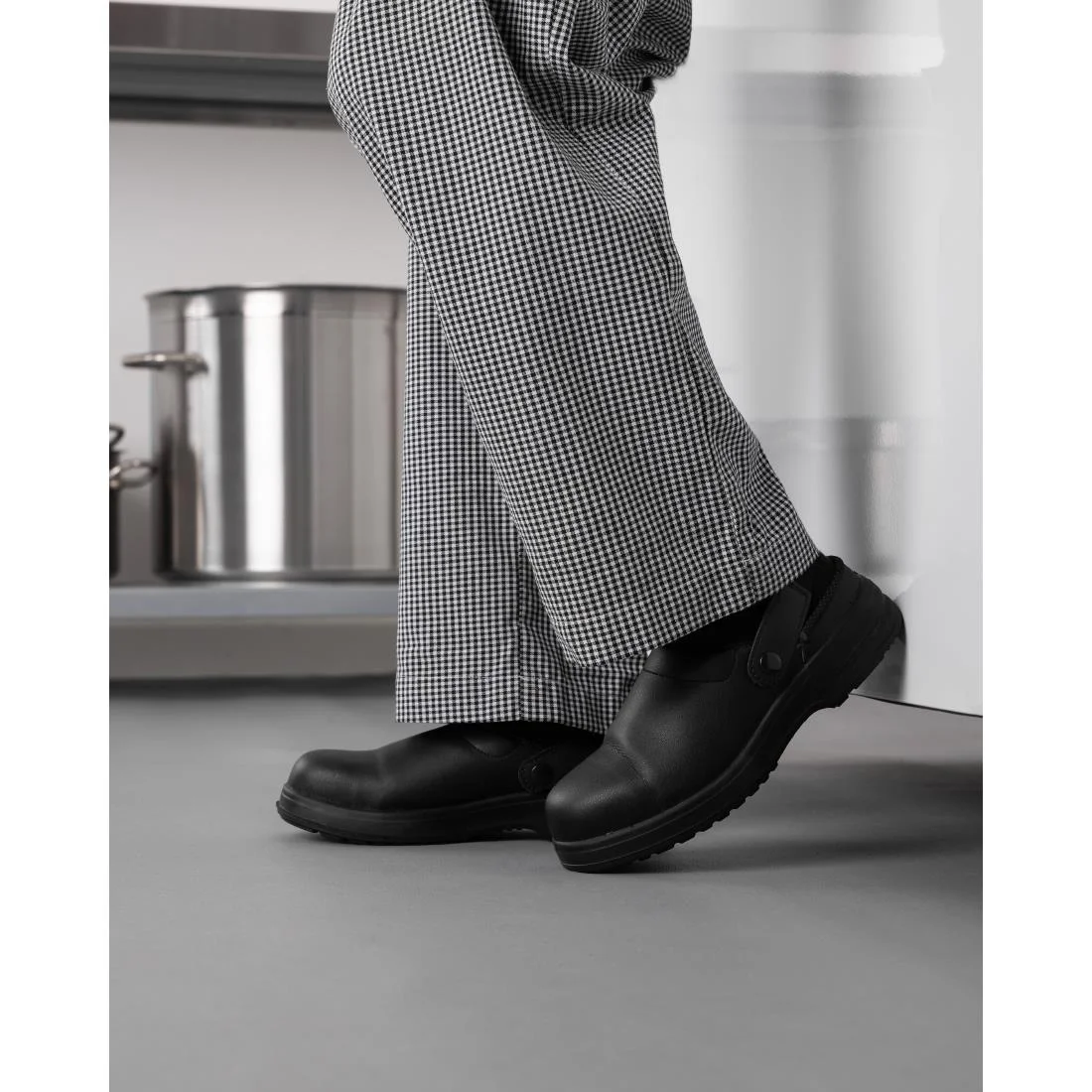 Lites Unisex Safety Clogs Black - Image 5