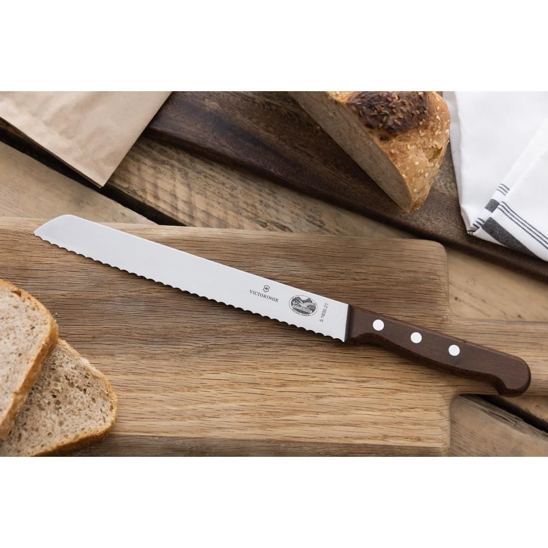 Victorinox Wooden Handled Serrated Bread Knife 21.5cm - Image 6