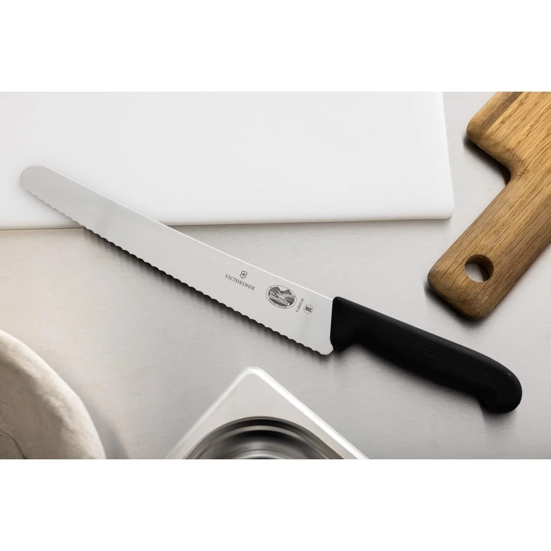 Victorinox Serrated Pastry Knife 25.5cm - Image 6