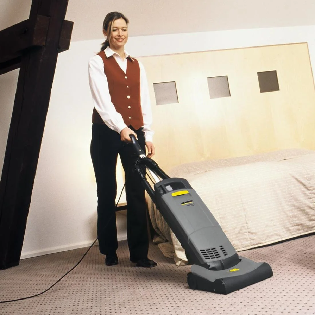 Karcher Upright Vacuum Cleaner - Image 2