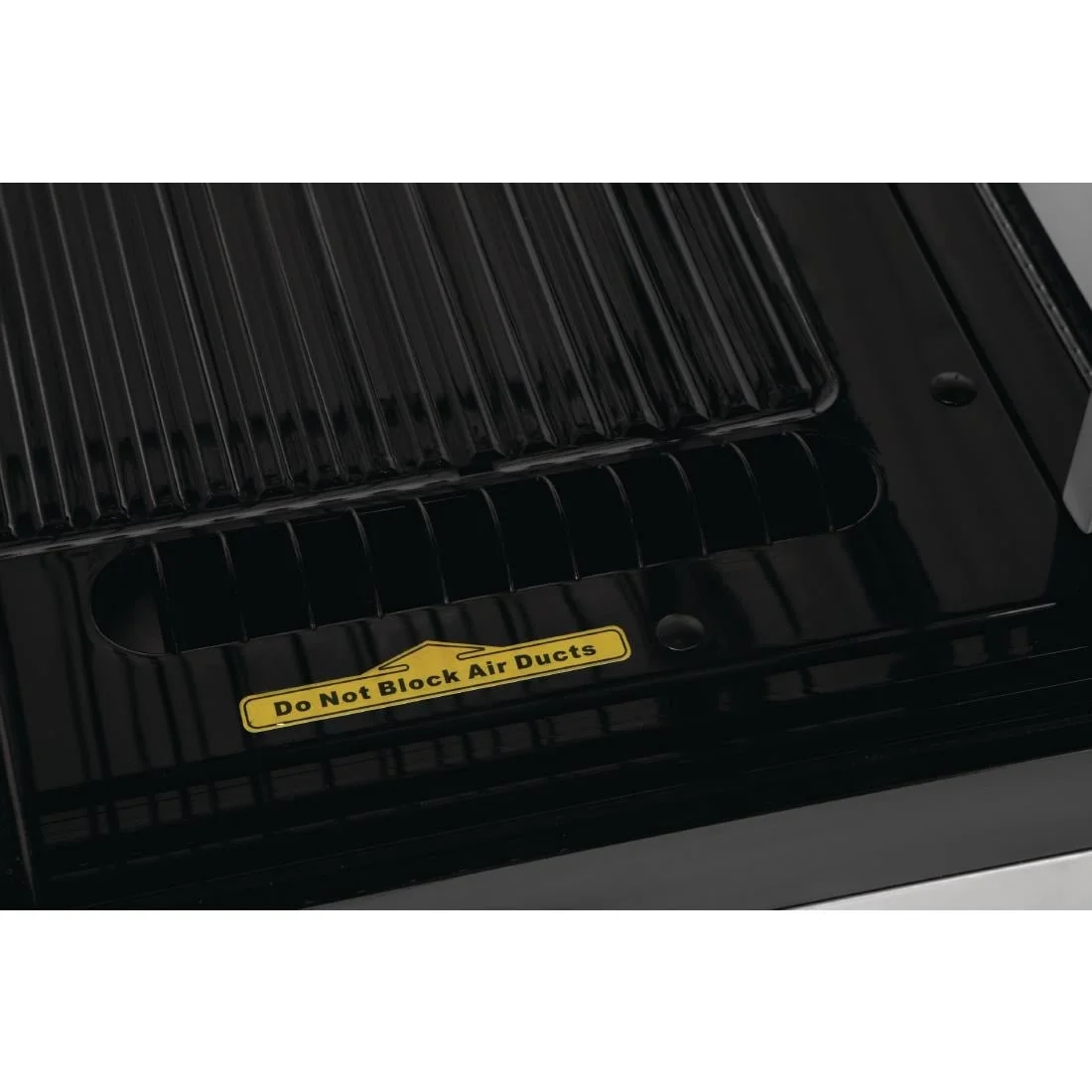 Polar G-Series Energy Efficient Countertop Food Display Fridge Black 120Ltr - Image 6