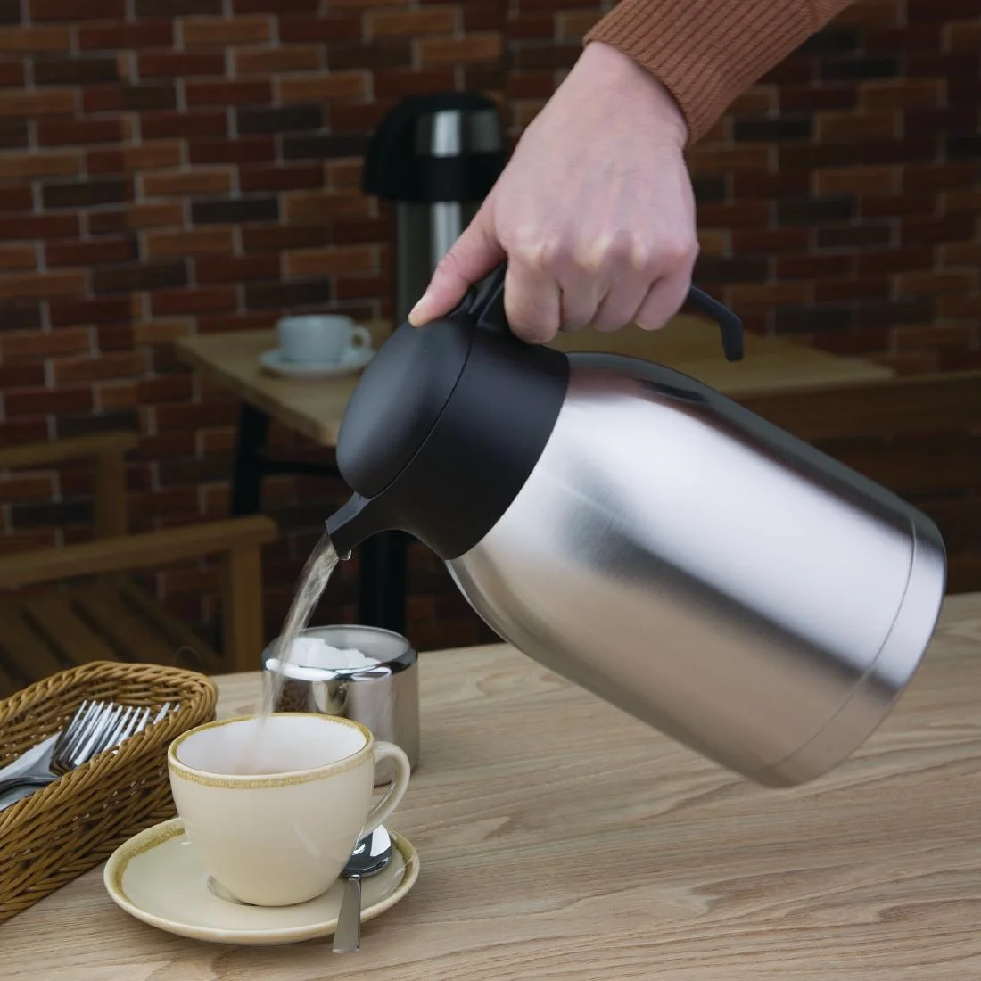 Olympia Vacuum Jug 2Ltr - Image 6