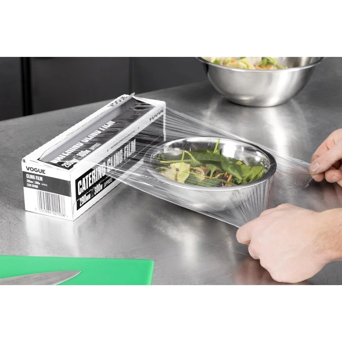 Vogue Cling Film 290mm x 300m - Image 9