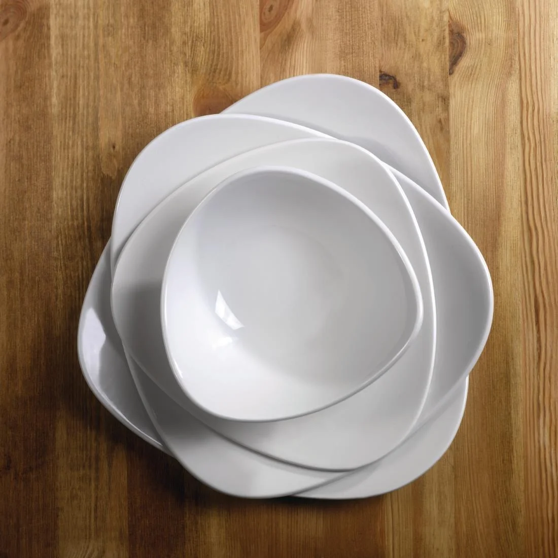 Churchill Lotus Triangle Bowls 185mm - Image 2