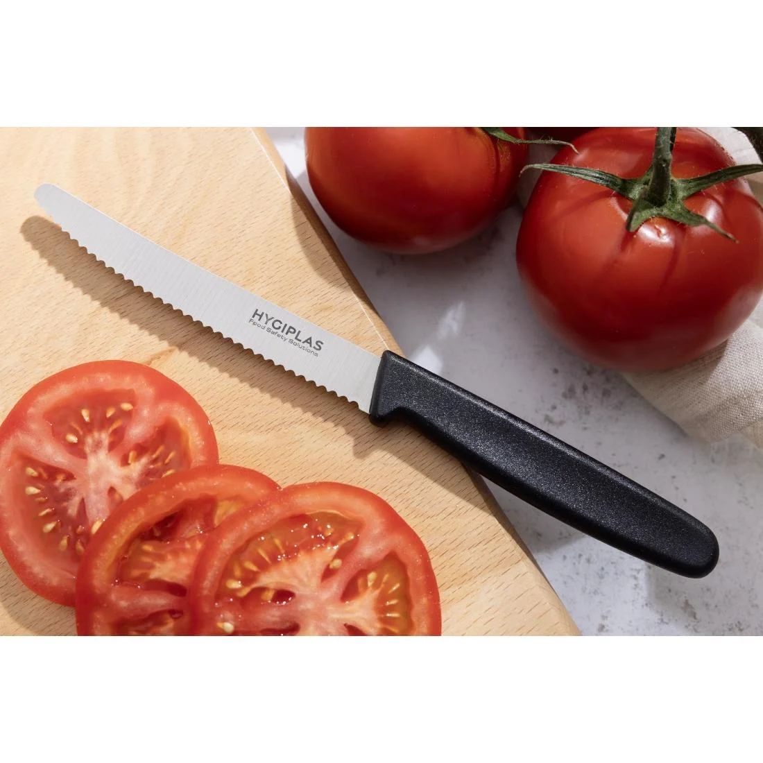 Hygiplas Serrated Tomato Knife Black 10cm - Image 6