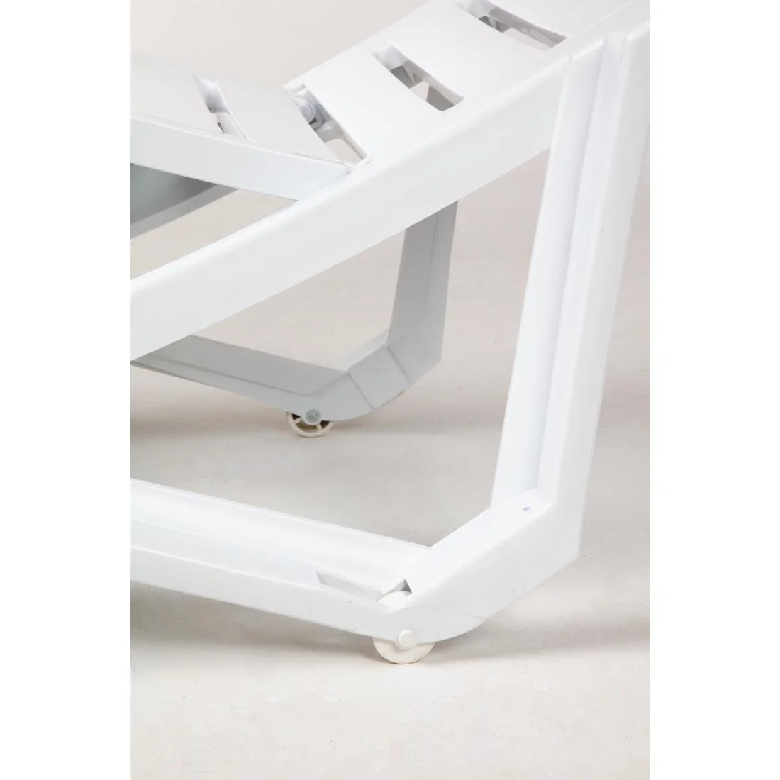 Polypropylene Sun Loungers White (Pack of 2) - Image 5