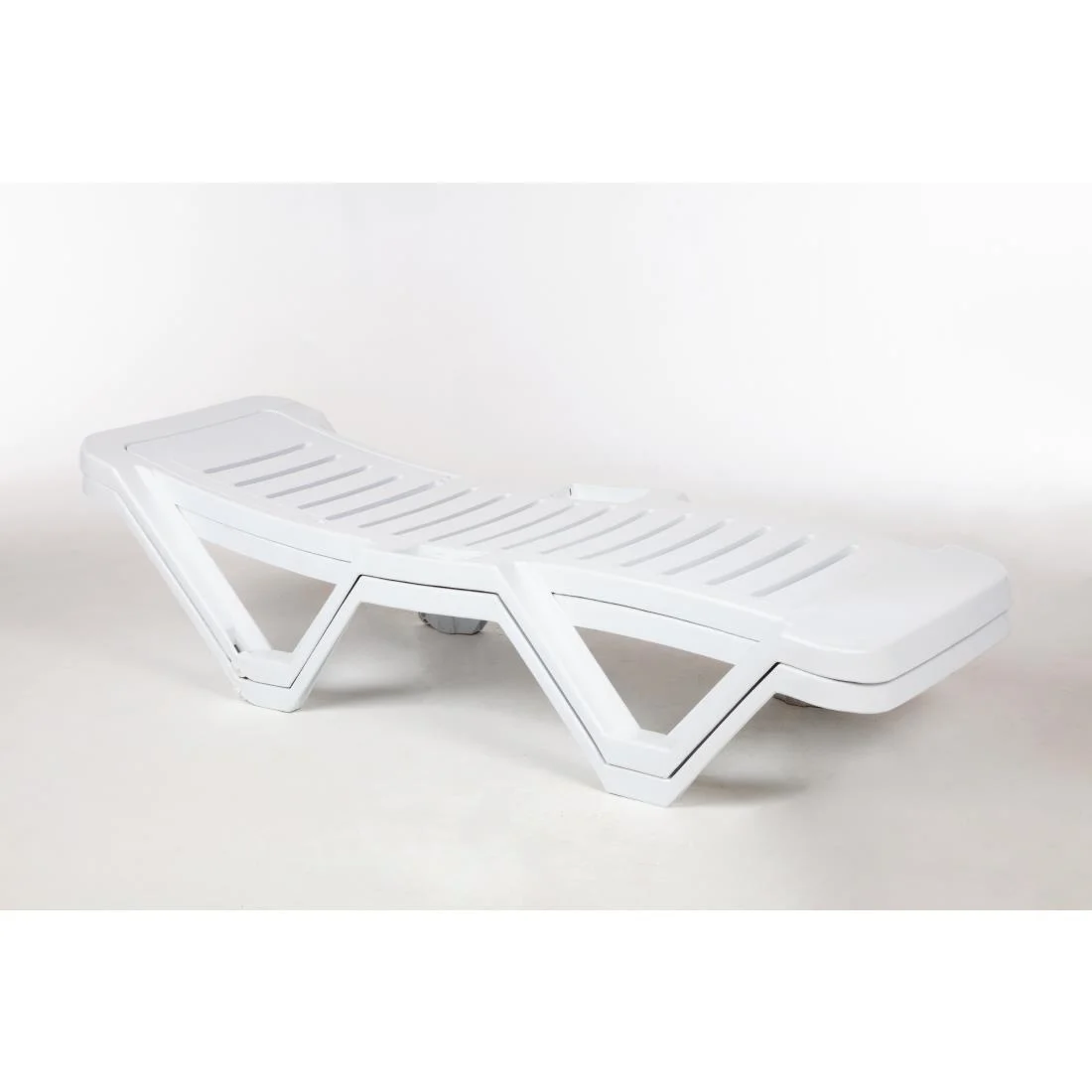 Polypropylene Sun Loungers White (Pack of 2) - Image 8