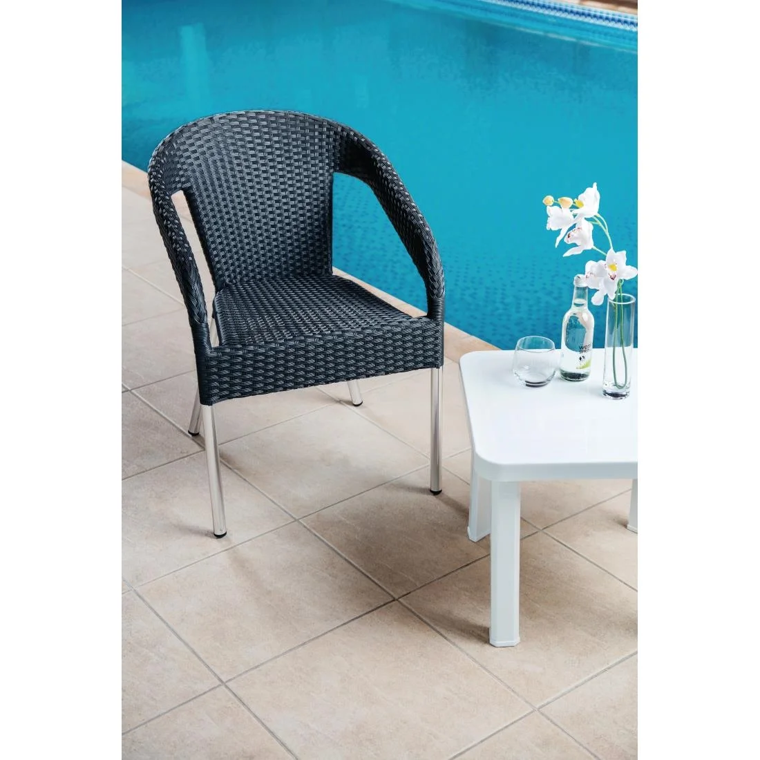 Bolero Wicker Wraparound Bistro Chairs Charcoal (Pack of 4) - Image 4
