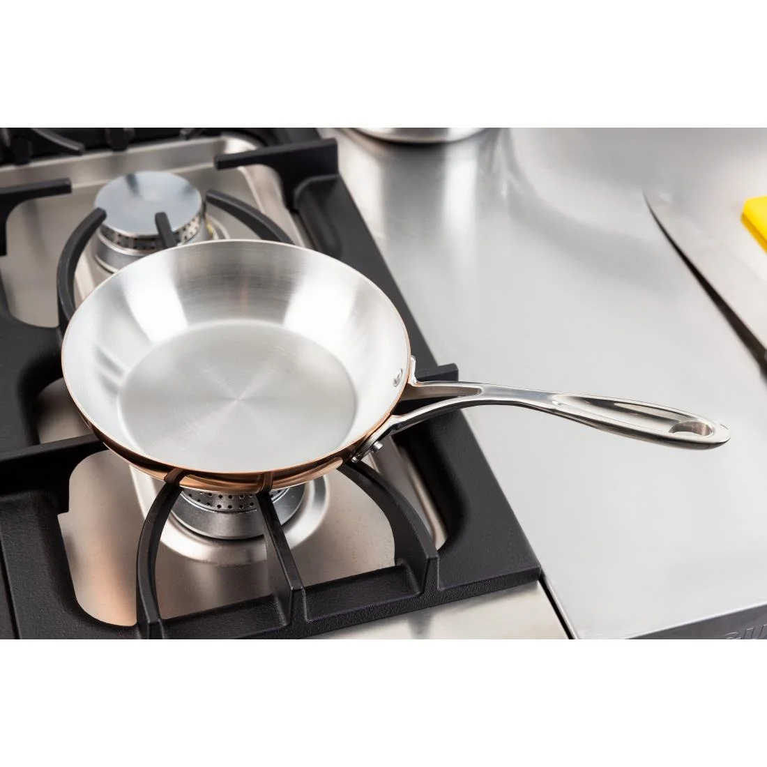 Vogue Tri Wall Copper Frying Pan 200mm - Image 8