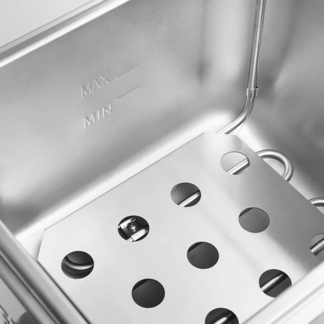 Buffalo Countertop Electric Fryer with Timer 8Ltr - Image 7