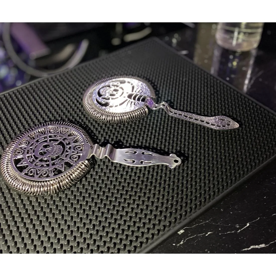 Beaumont Stainless Steel Skull Throwing Strainer - Image 2