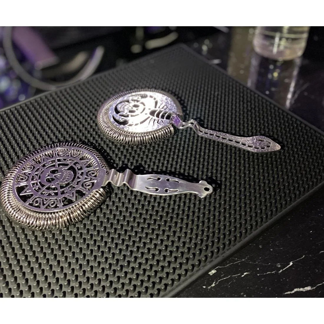 Beaumont Stainless Steel Skull Throwing Strainer - Image 2