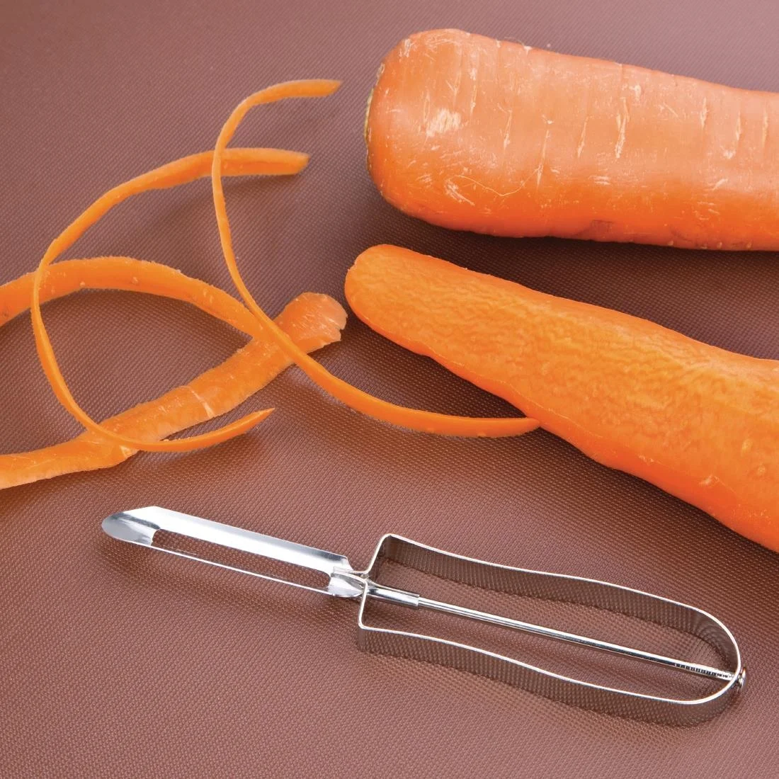 Vogue Swivel Peeler - Image 5