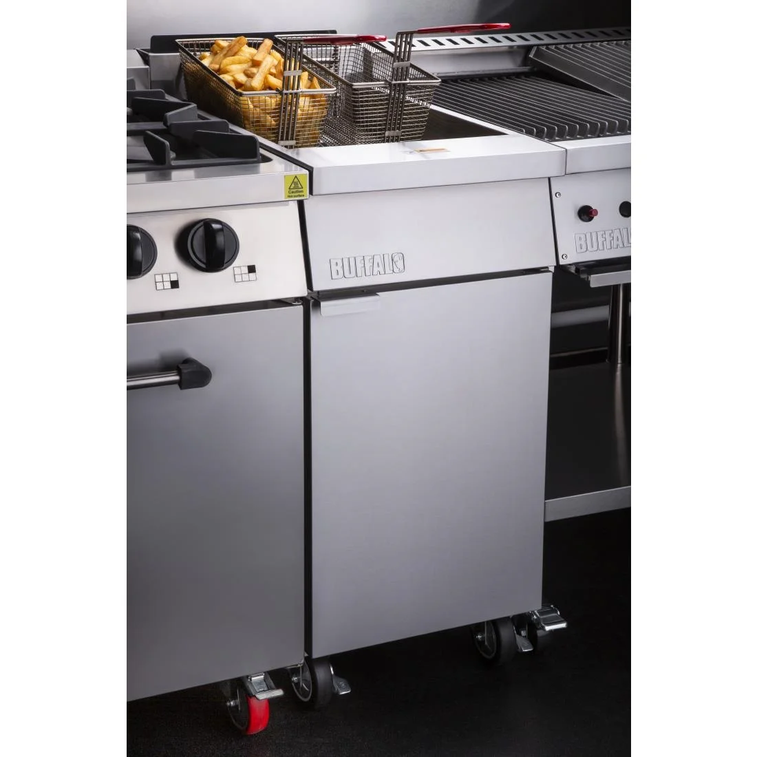 Buffalo Single Tank Twin Basket Freestanding Gas Fryer - Image 4