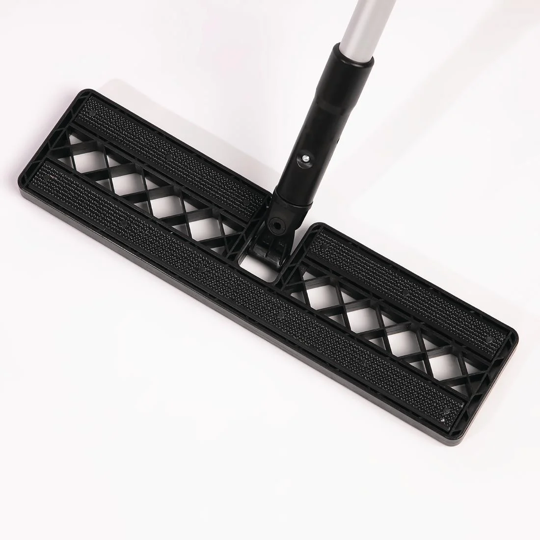 SYR Dual Spray Mop Frame and Handle - Image 4