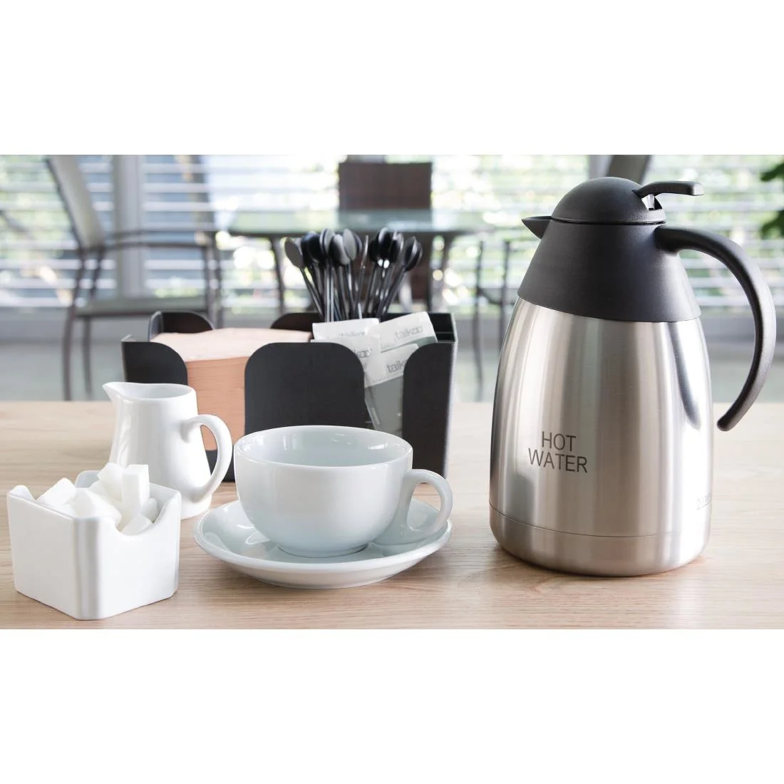 Olympia Insulated Hot Water Jug 1.5Ltr - Image 3