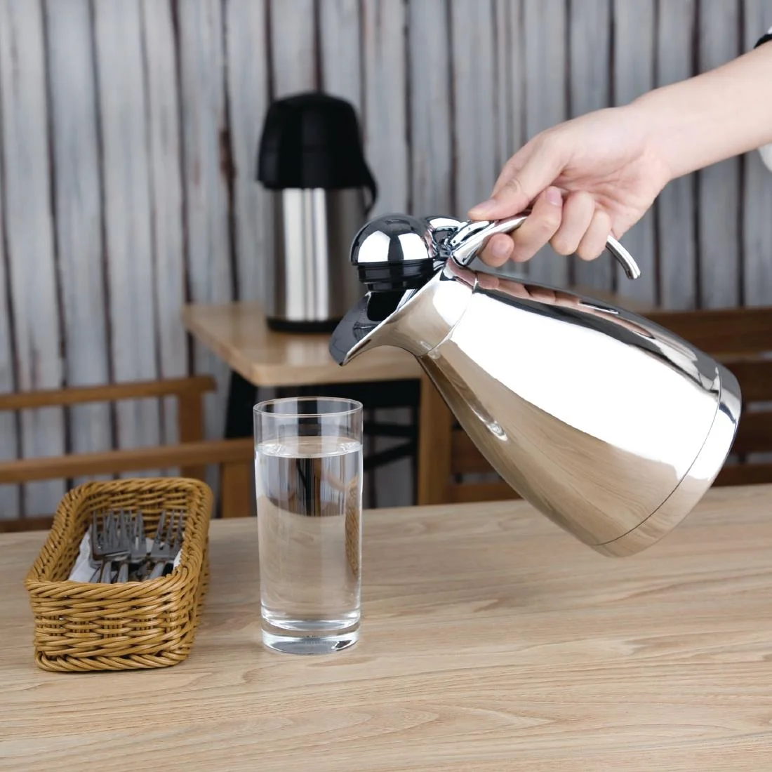 Olympia Vacuum Jug Polished 1Ltr - Image 4