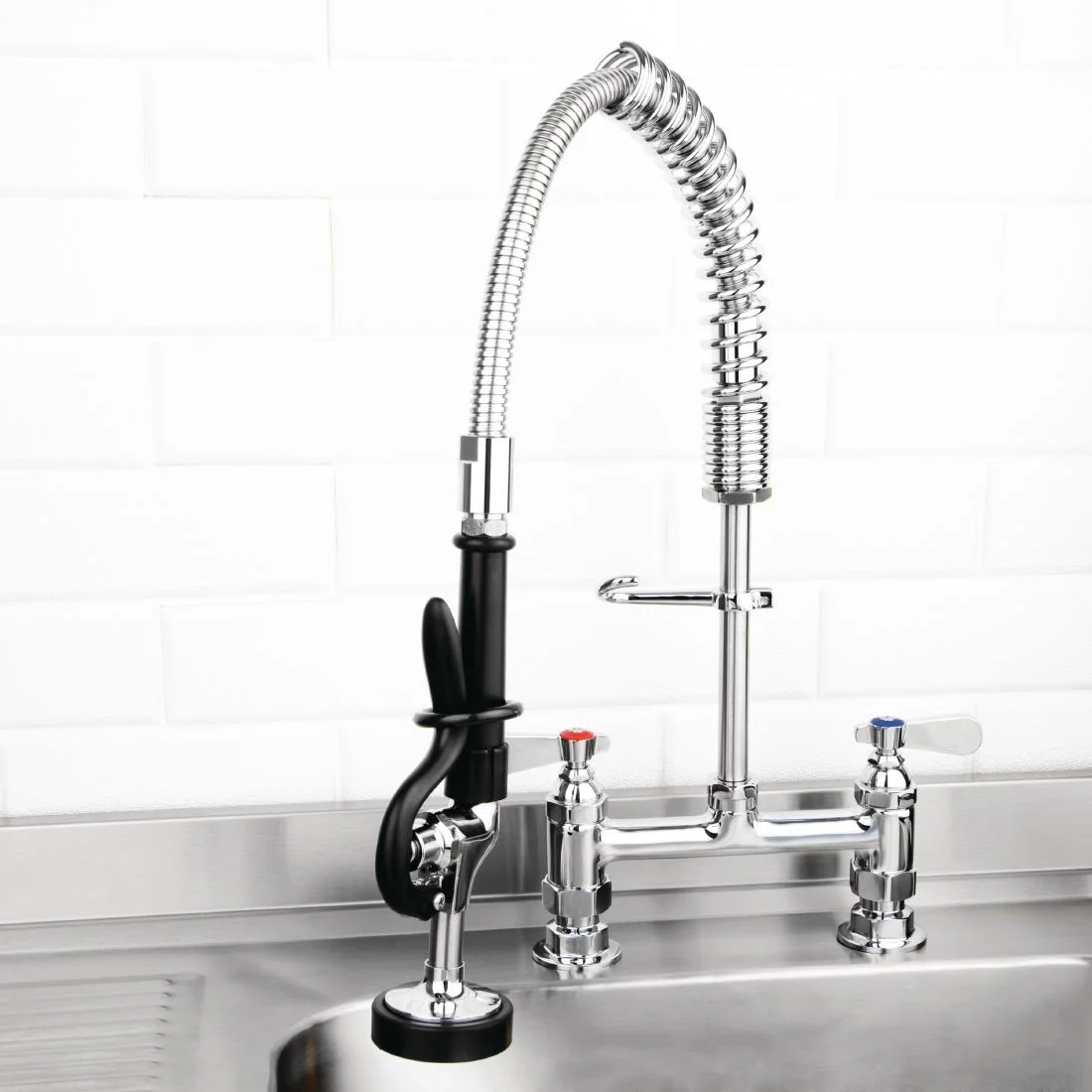 Vogue Twin Pedestal Mini Pre-Rinsers - Image 6