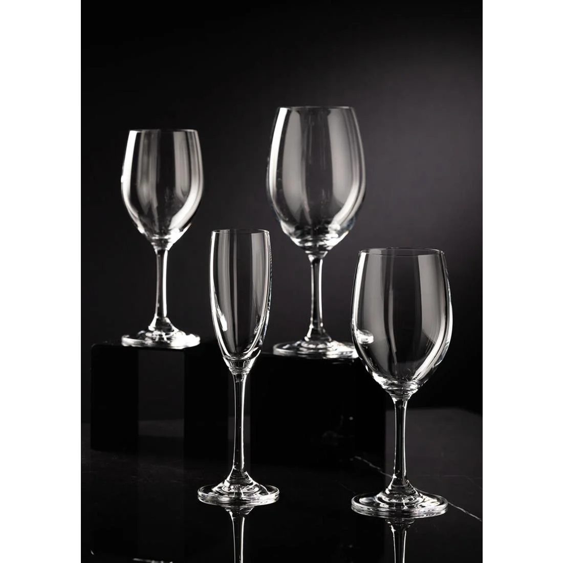 Utopia Nile Wine Glasses 450ml (6 Pack) - Image 3