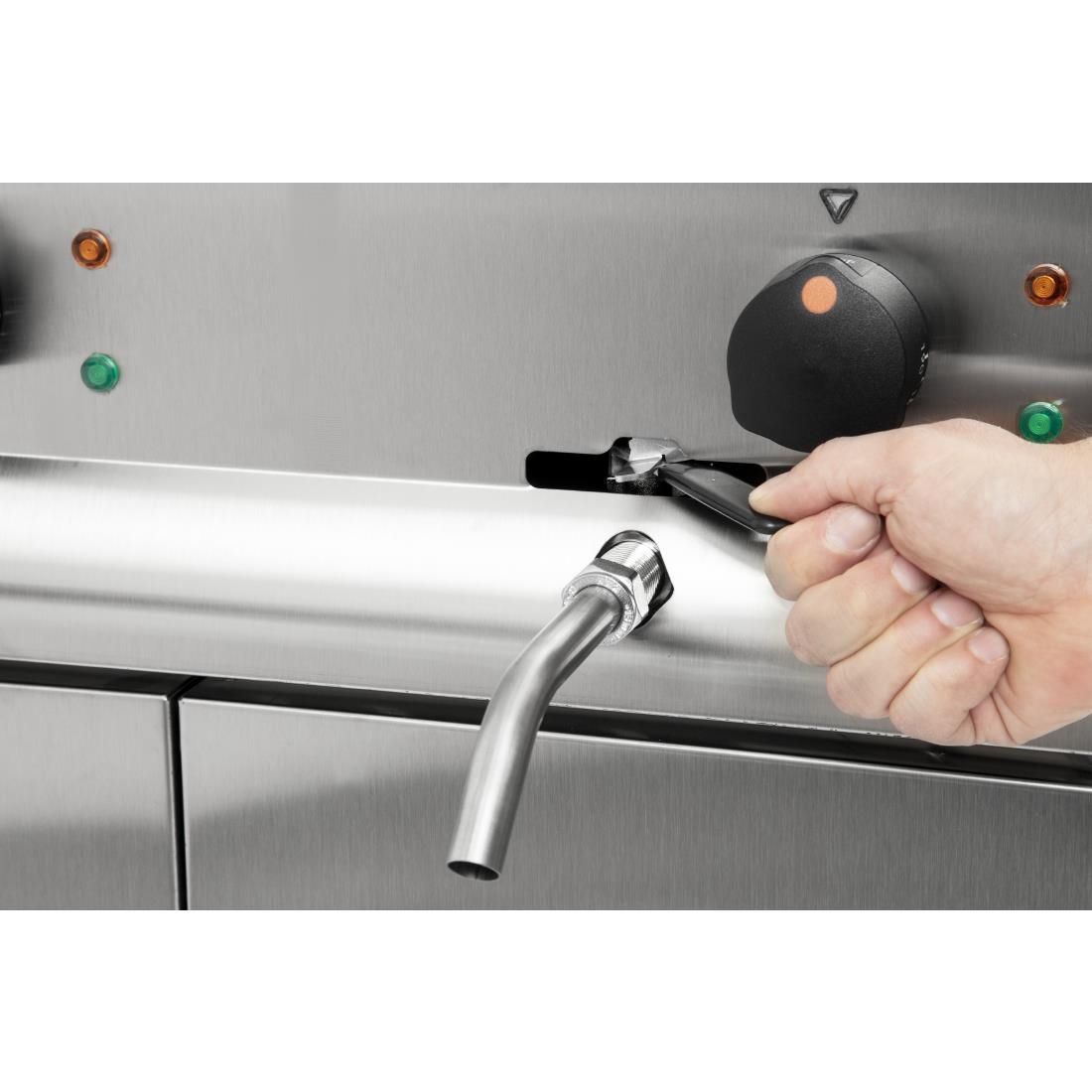 Lincat Silverlink 600 Free Standing Double Electric Fryer J18