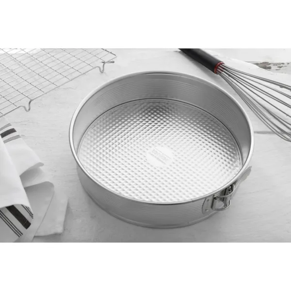 Spring Form Round Cake Tin 28cm