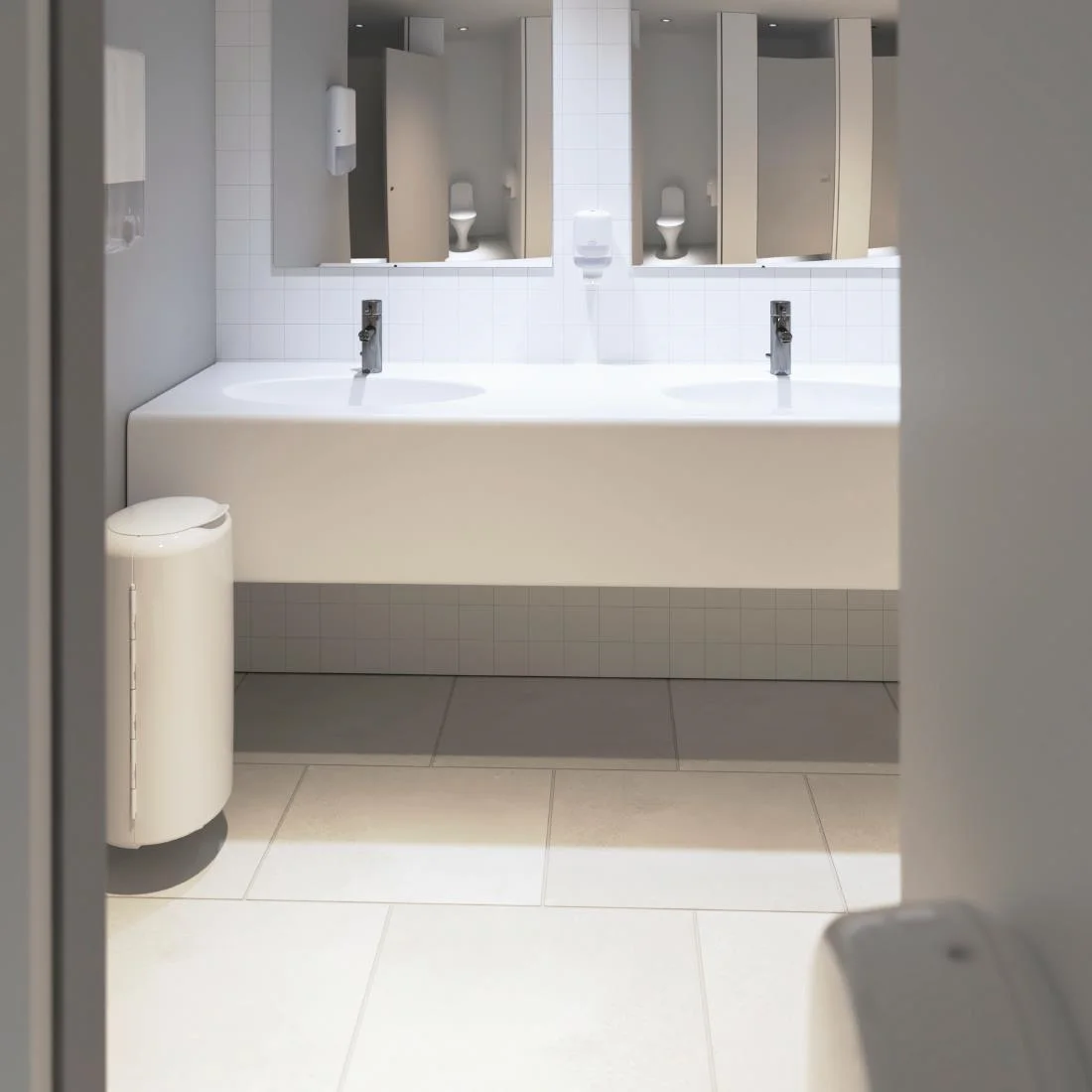 Tork Xpress Multifold Hand Towel Dispenser White H2 - Image 3