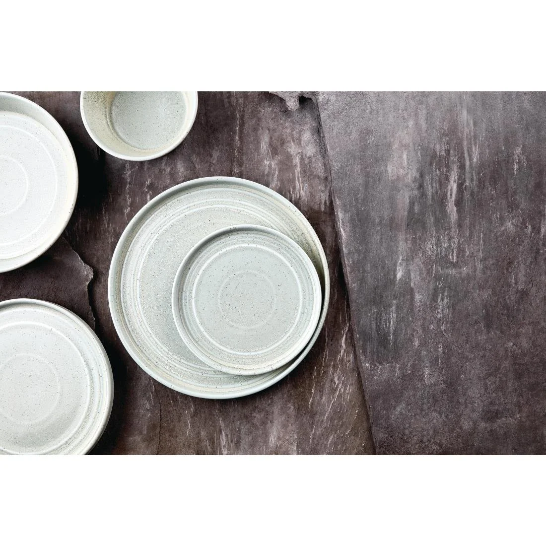 Olympia Cavolo Flat Round Bowls Spring Green 220mm (4 Pack) - Image 2