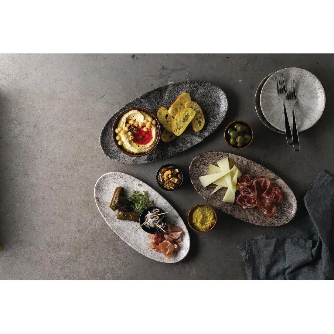 Churchill Studio Prints Stone Chefs Plates Quartz Black 347 x 173mm (6 Pack) - Image 2
