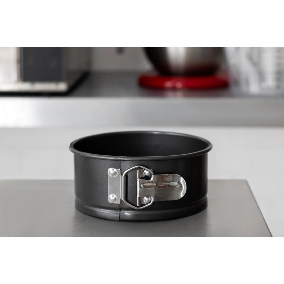 Masterclass Non-Stick Spring Form Round Cake Tin - Image 5