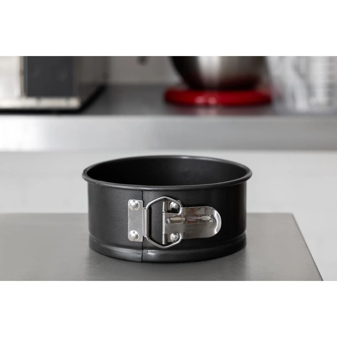 Masterclass Non-Stick Spring Form Round Cake Tin - Image 5