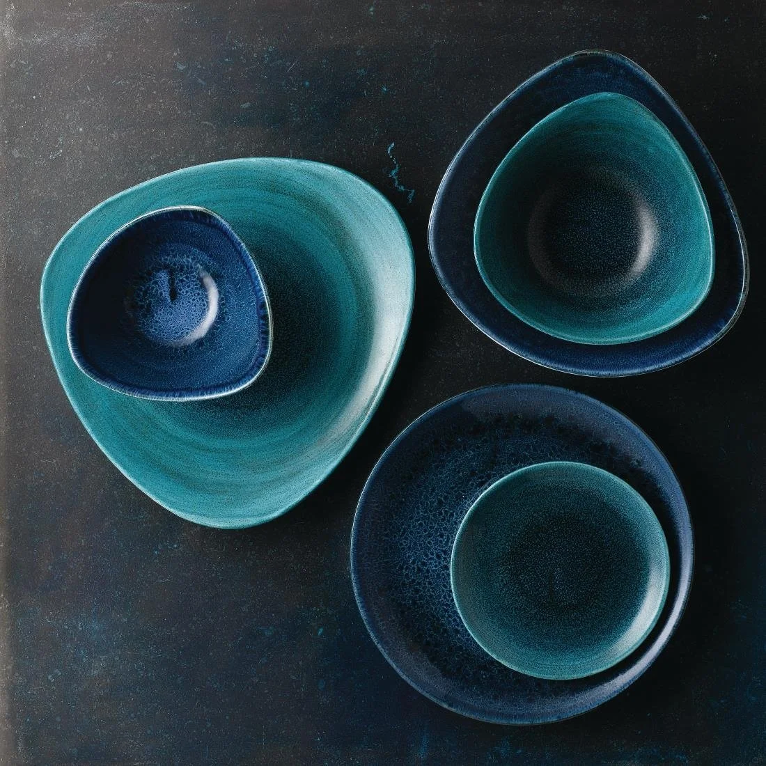 Churchill Stonecast Aqueous Lagoon Triangle Plates 311mm (6 Pack) - Image 2