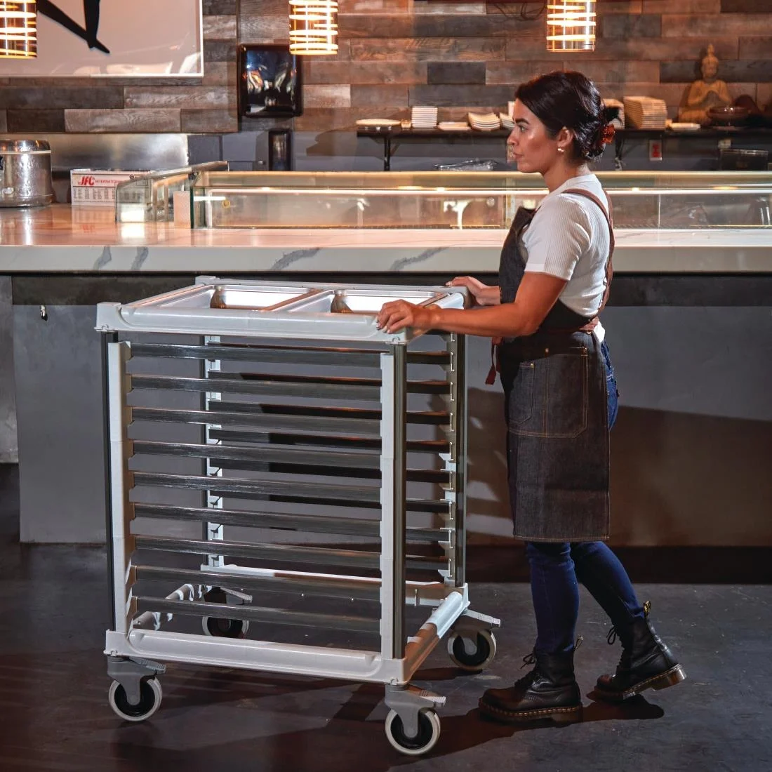Cambro 2/1 Gastronorm Trolley 18 Tray Capacity Short - Image 2