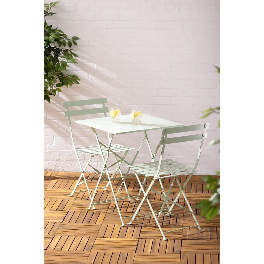 Bolero Perth Light Green Pavement Style Steel Folding Chairs (Pack of 2) - Image 8