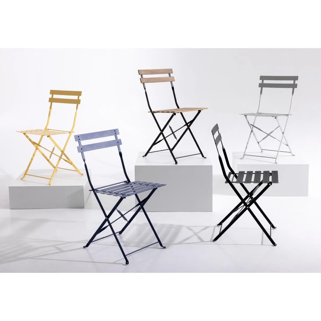 Bolero Perth Pavement Style Folding Chairs Wood Effect (Pack of 2) - Image 5