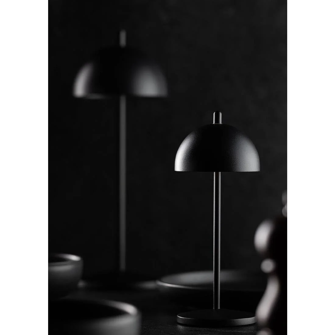 Utopia Antigua Micro LED Cordless Table Lamp 200mm Black (6 Pack) - Image 4