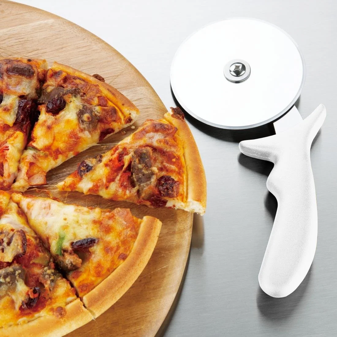 Hygiplas Pizza Wheel White 4" - Image 3