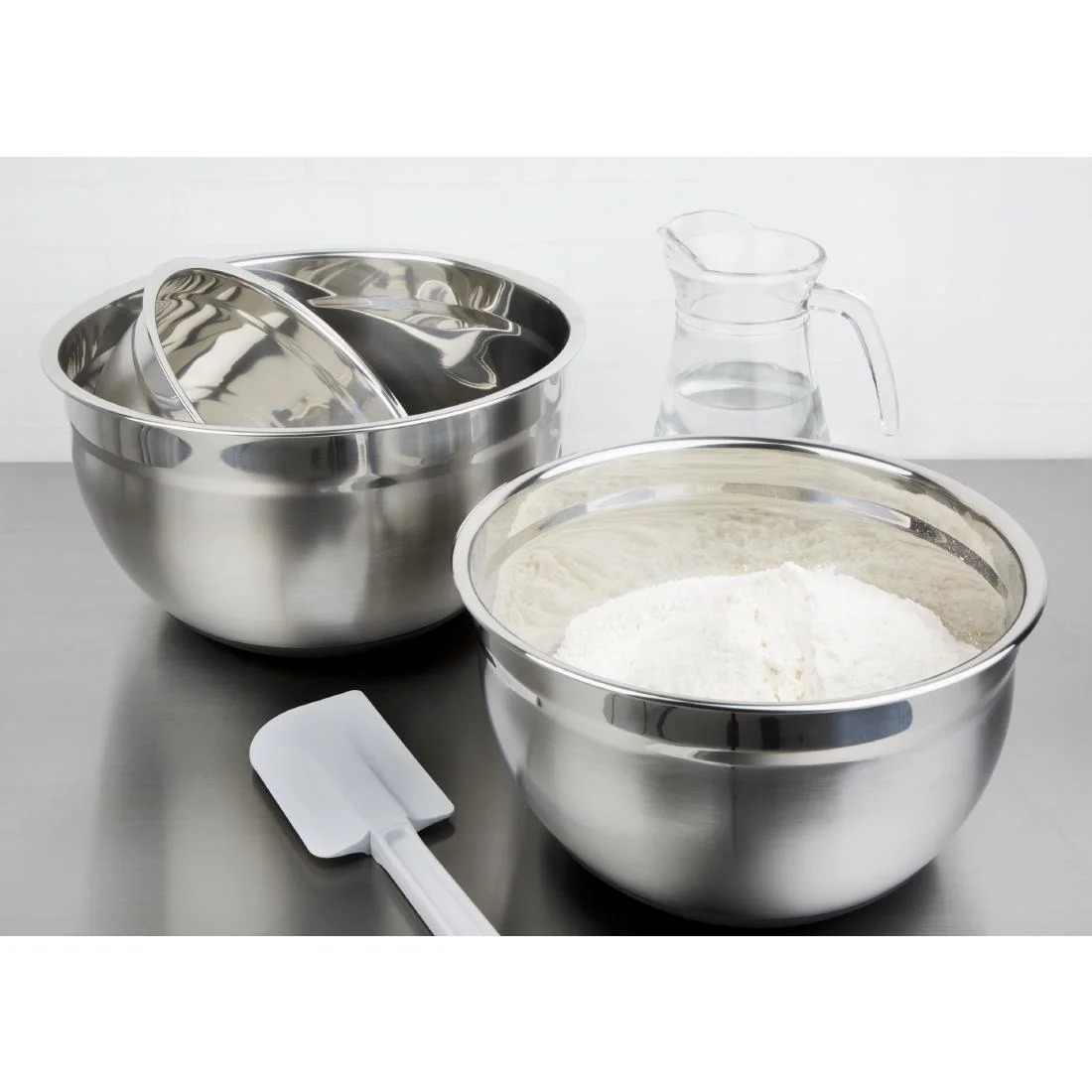 Vogue Stainless Steel Bowl with Silicone Base 5Ltr - Image 5