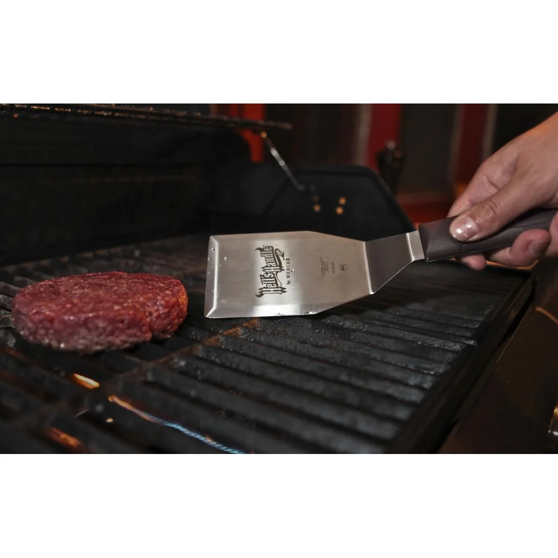 Mercer Culinary Hells Handle Heat Resistant Heavy Duty Turner - Image 2