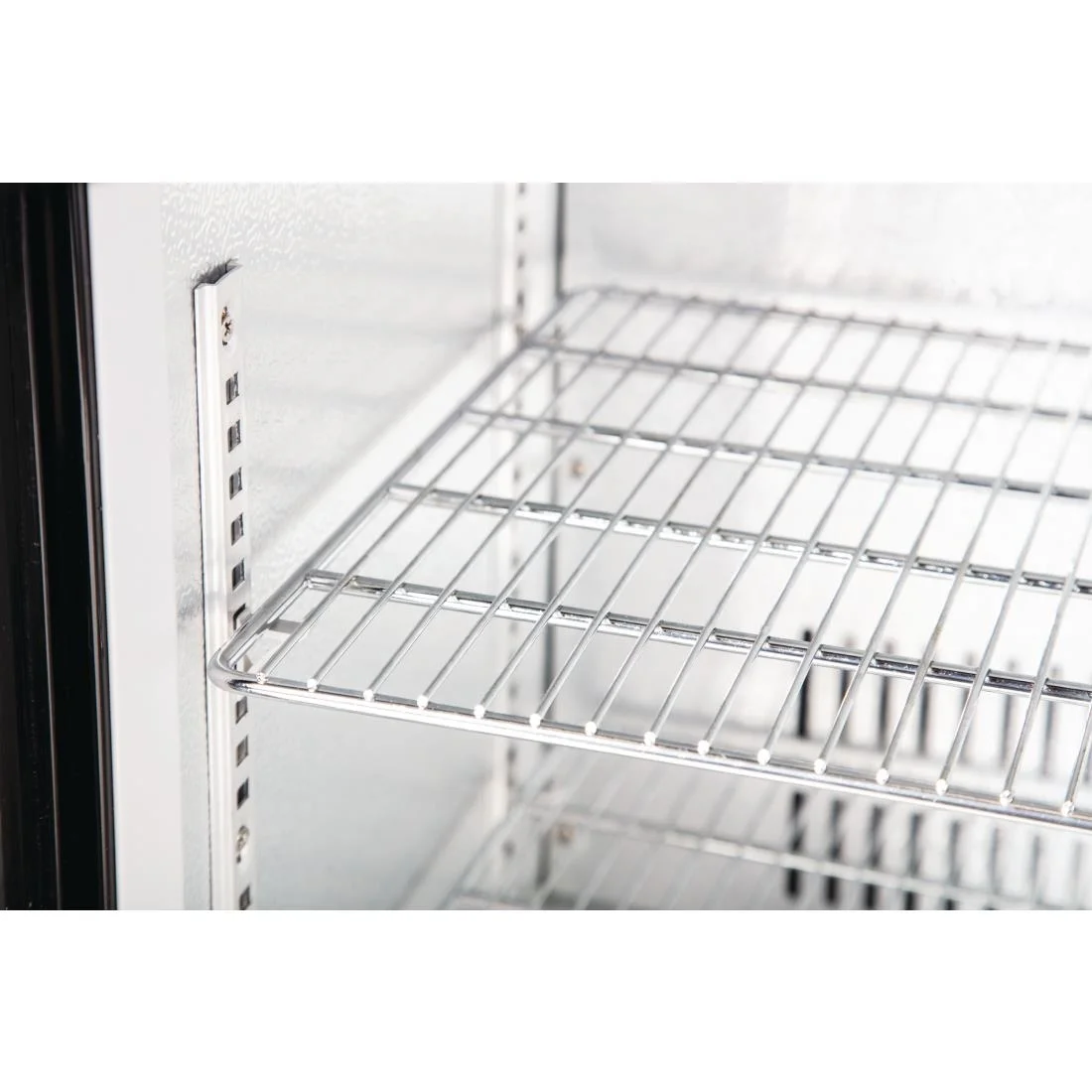 Polar G-series 850mm Single Door Back Bar Cooler Solid Door 128 Ltr - Image 10