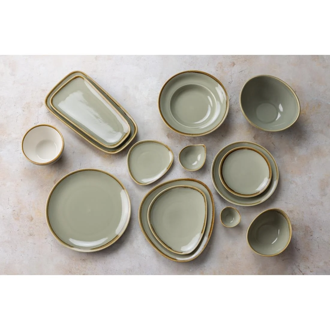 Olympia Kiln Round Coupe Plate Moss 230mm